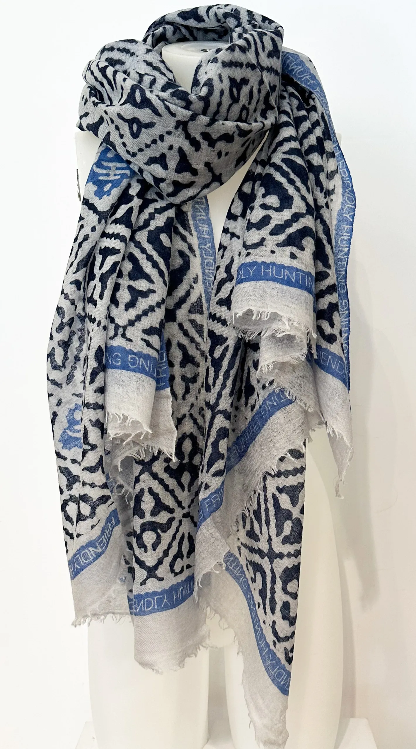 schal_friendly_hunting_fe_0-10.webp Sale Friendly Hunting Schal Felted Stole