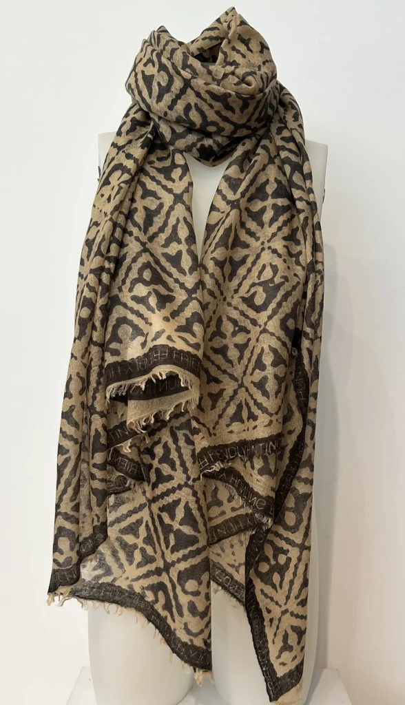 Discount Friendly Hunting Schal Felted Stole