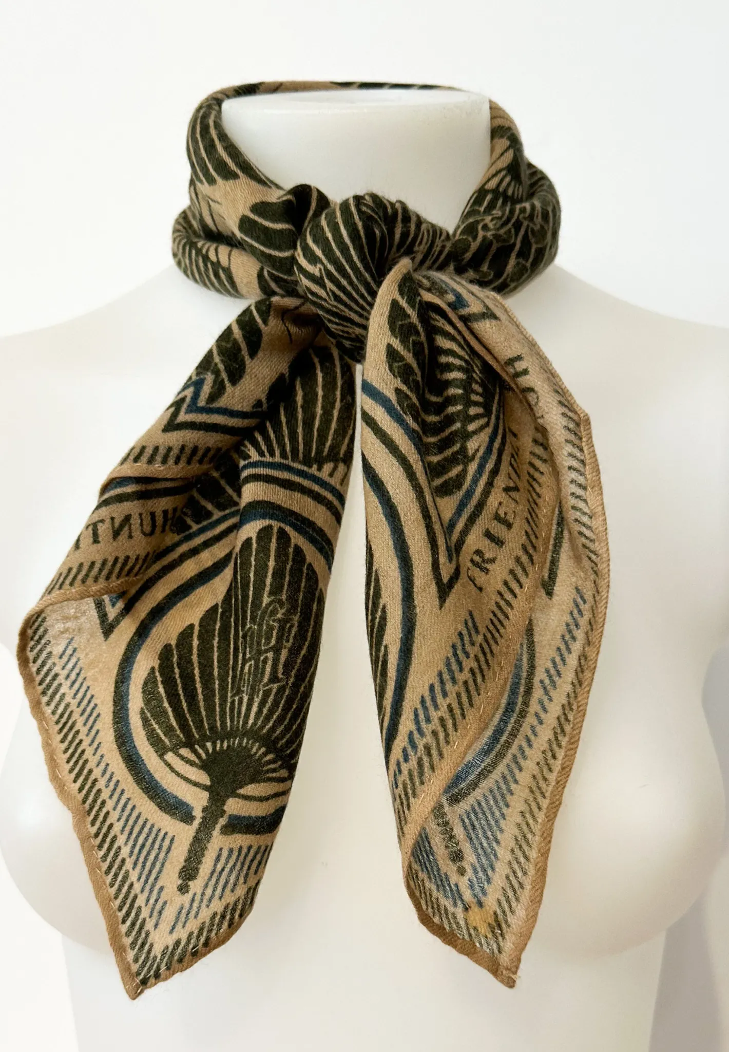 tuch_friendly_hunting_mid_0-5.webp Online Friendly Hunting Tuch Midicube